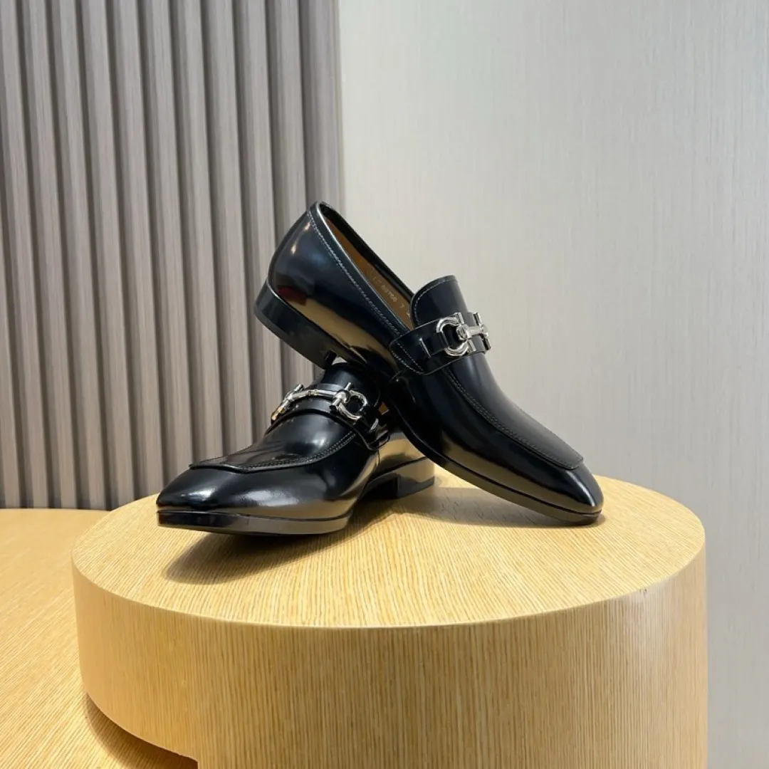 Men's Men's Shoes💰P640💰🔥《Ferragamo》👏Latest • High-end top brand luxury ~ purchasing agency, top quality ~. New fashionable business men's shoes🔜The uppers are made of original open-edge beaded cowhide➕cowhide·lining, with fine workmanship. The original stylish and soft combination wear-resistant and non-slip outsole is light and comfortable on the feet. The real thing looks better in real photos. Size: 38--44